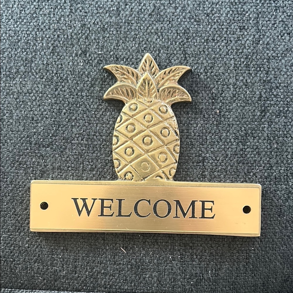 Gold Pineapple Welcome Sign